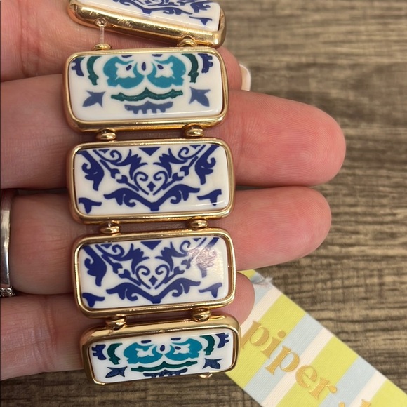 Piper K | Stretch Bracelet ✨ - Picture 3 of 8